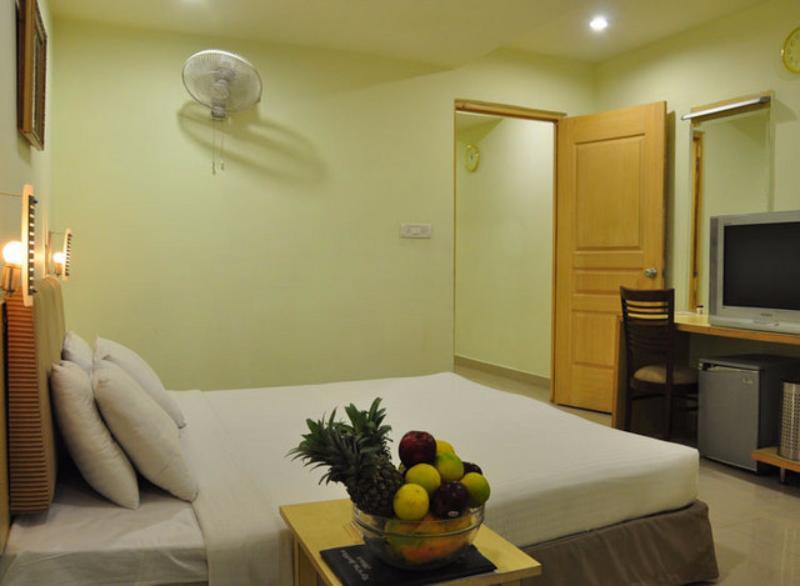 Hotel Super Townhouse Ameerpet Balkampet Road