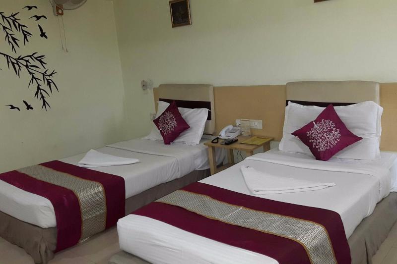 Hotel Super Townhouse Ameerpet Balkampet Road 3*